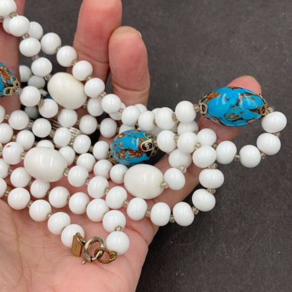 Long Vintage Trifari Venetian and Milk Glass Necklace - Picture 5 of 8